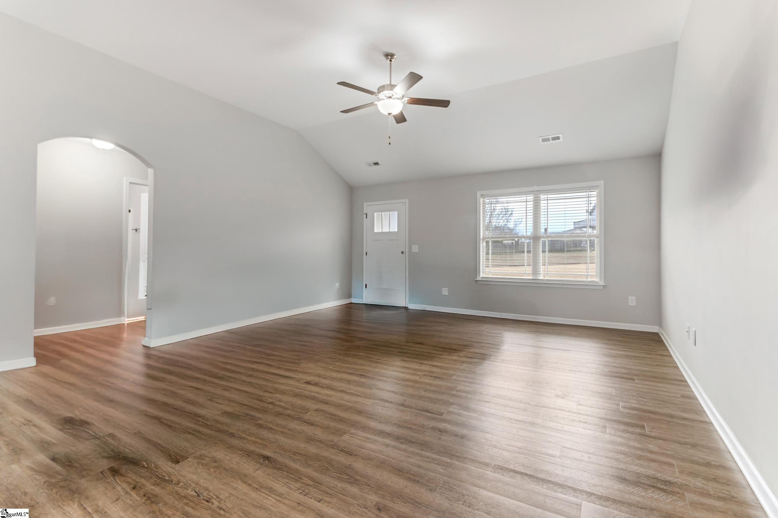 101 Stockton Lane Moore, SC 29369 - Photo 3 of 32