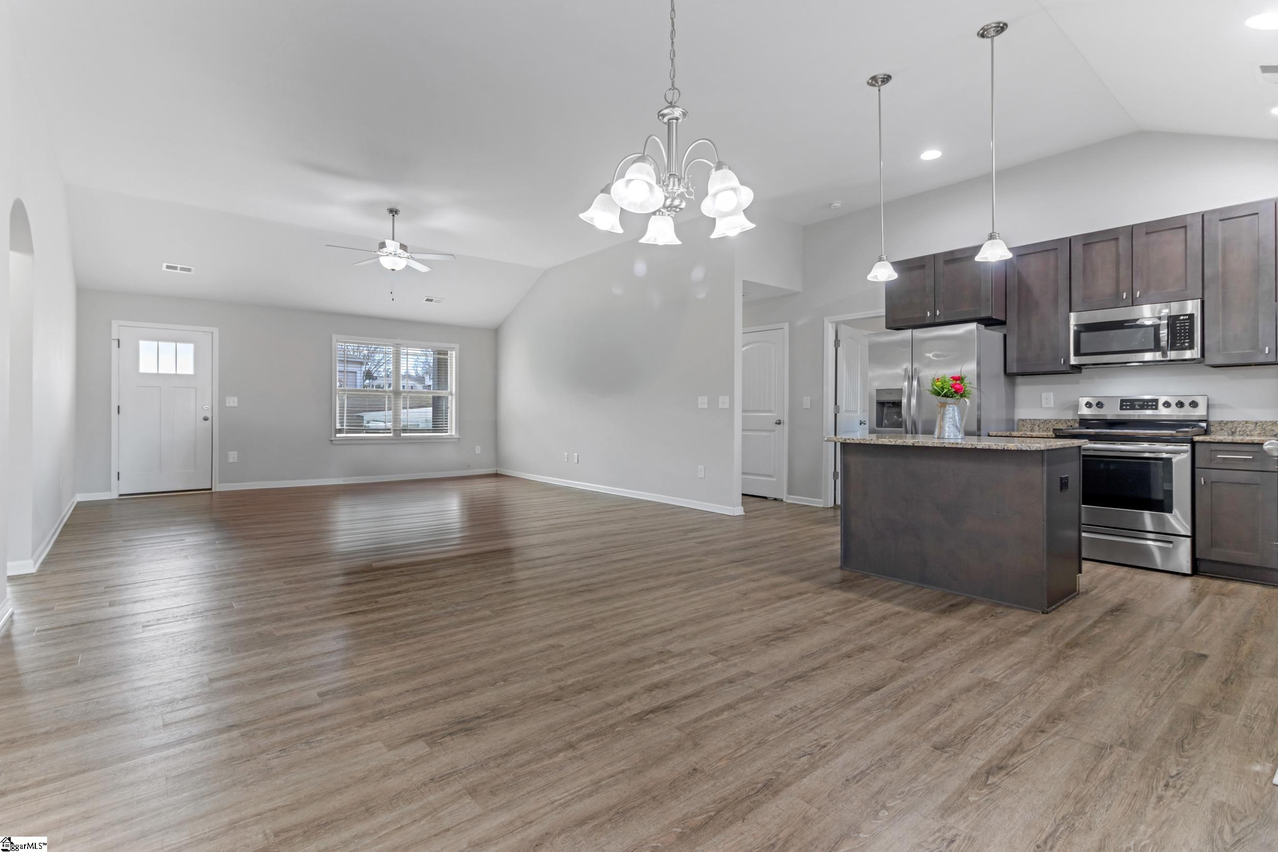 101 Stockton Lane Moore, SC 29369 - Photo 6 of 32