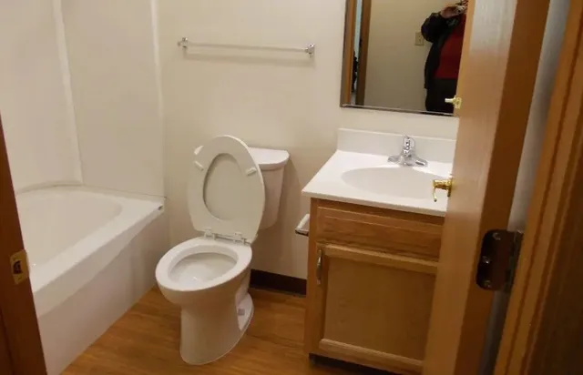 $610 | 808 Treewood Drive, Hillsboro, OH 45133