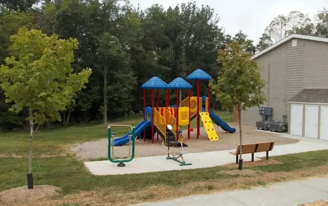 $610 | 808 Treewood Drive, Hillsboro, OH 45133