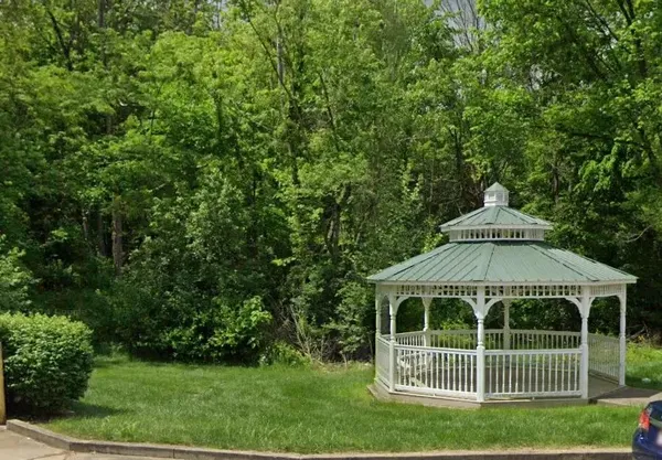 $645 | 808 Treewood Drive, Hillsboro, OH 45133