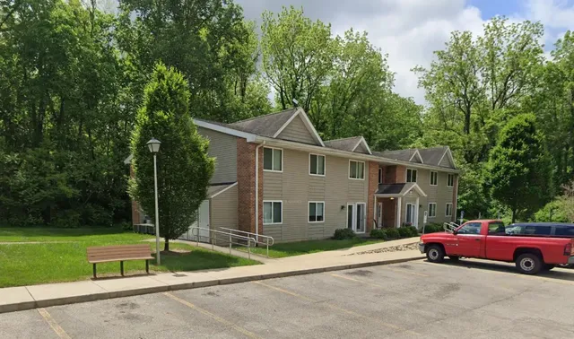 $610 | 808 Treewood Drive, Hillsboro, OH 45133