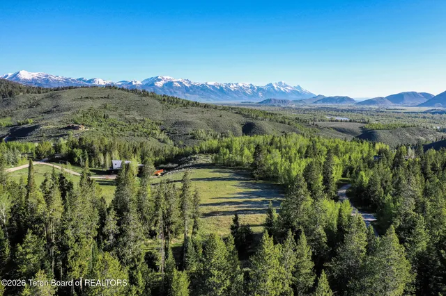 $1,295,000 | 3625 West Highland Trail, Wilson, WY 83014