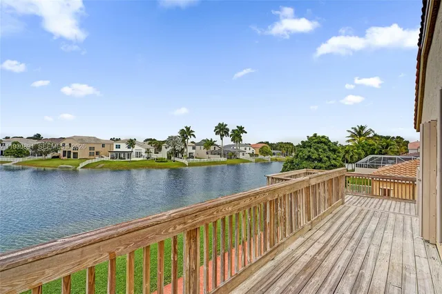 $844,000 | 15651 Northwest 14th Court, Pembroke Pines, FL 33028