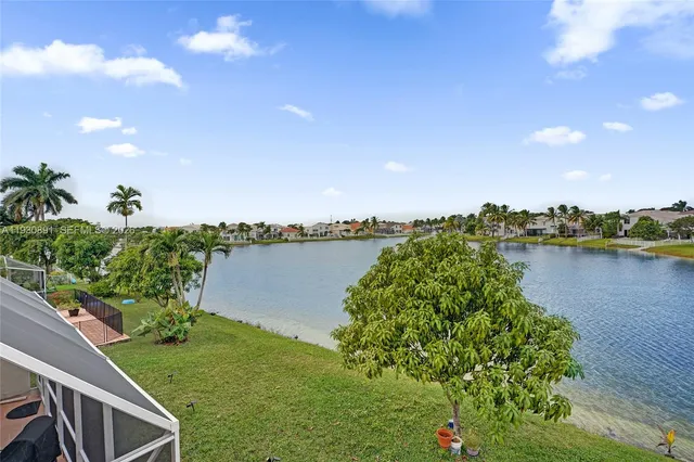 $844,000 | 15651 Northwest 14th Court, Pembroke Pines, FL 33028