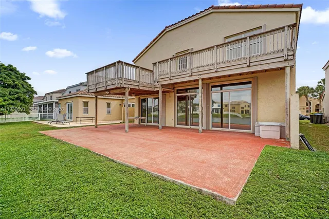 $844,000 | 15651 Northwest 14th Court, Pembroke Pines, FL 33028