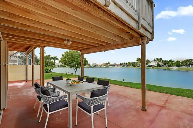 $844,000 | 15651 Northwest 14th Court, Pembroke Pines, FL 33028