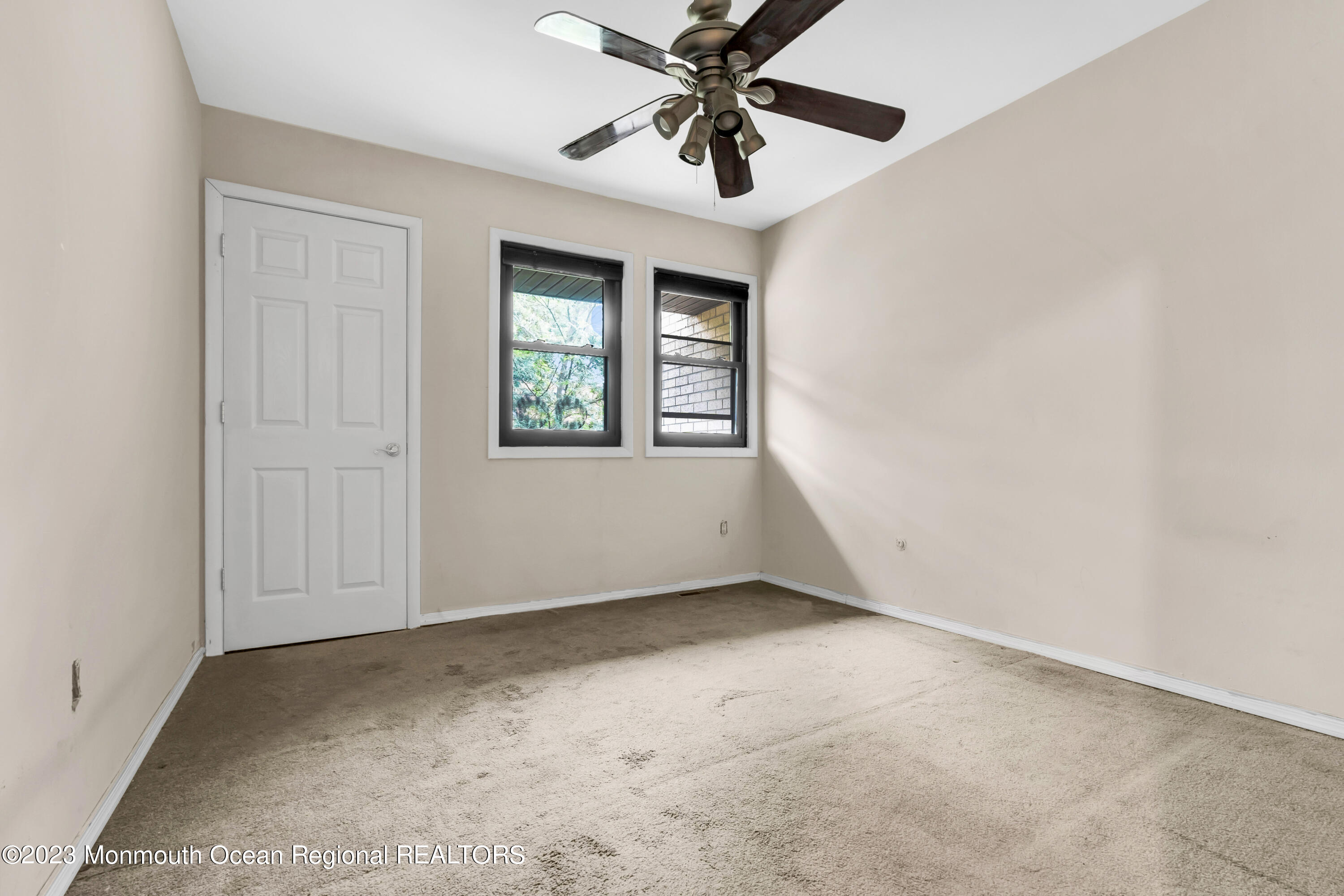816 Jamestown Road East Windsor, NJ 08520 - Photo 17 of 29 020__dsc0171