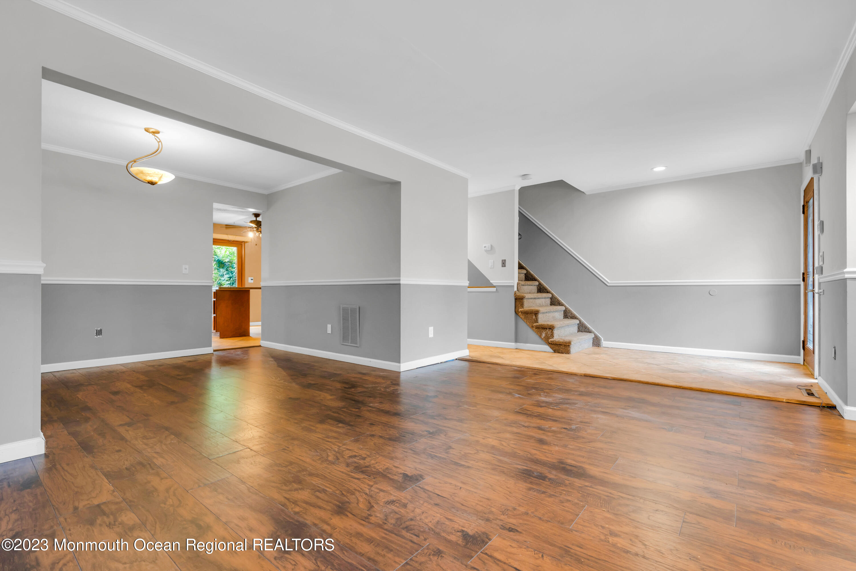 816 Jamestown Road East Windsor, NJ 08520 - Photo 5 of 29 010__dsc0116