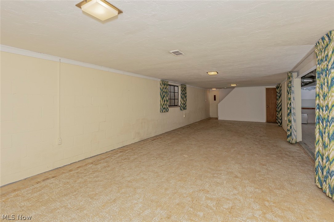 28430 Edgedale Road Pepper Pike, OH 44124 - Photo 21 of 35 Lower level Recreation Room - so much space... so many options!