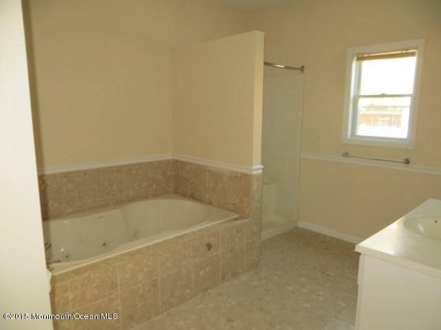 120 Dinghy Road Manahawkin, NJ 08050 - Photo 8 of 17 120 Dinghy (38)