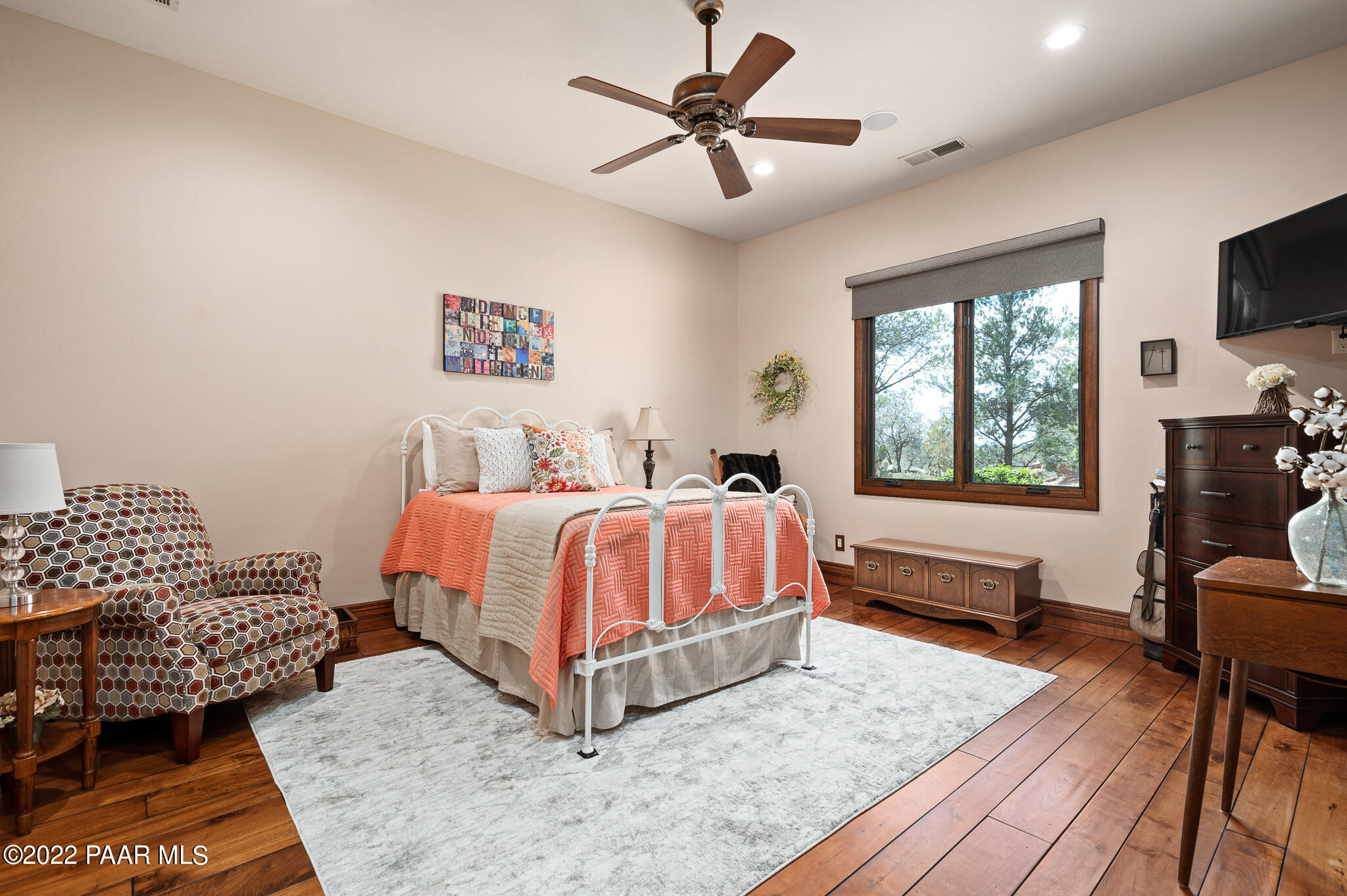 5350 West Three Forks Road Prescott, AZ 86305 - Photo 44 of 90 a bedroom with a bed and a couch