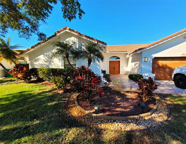 $800,000 | 4126 Northwest 73rd Way, Coral Springs, FL 33065
