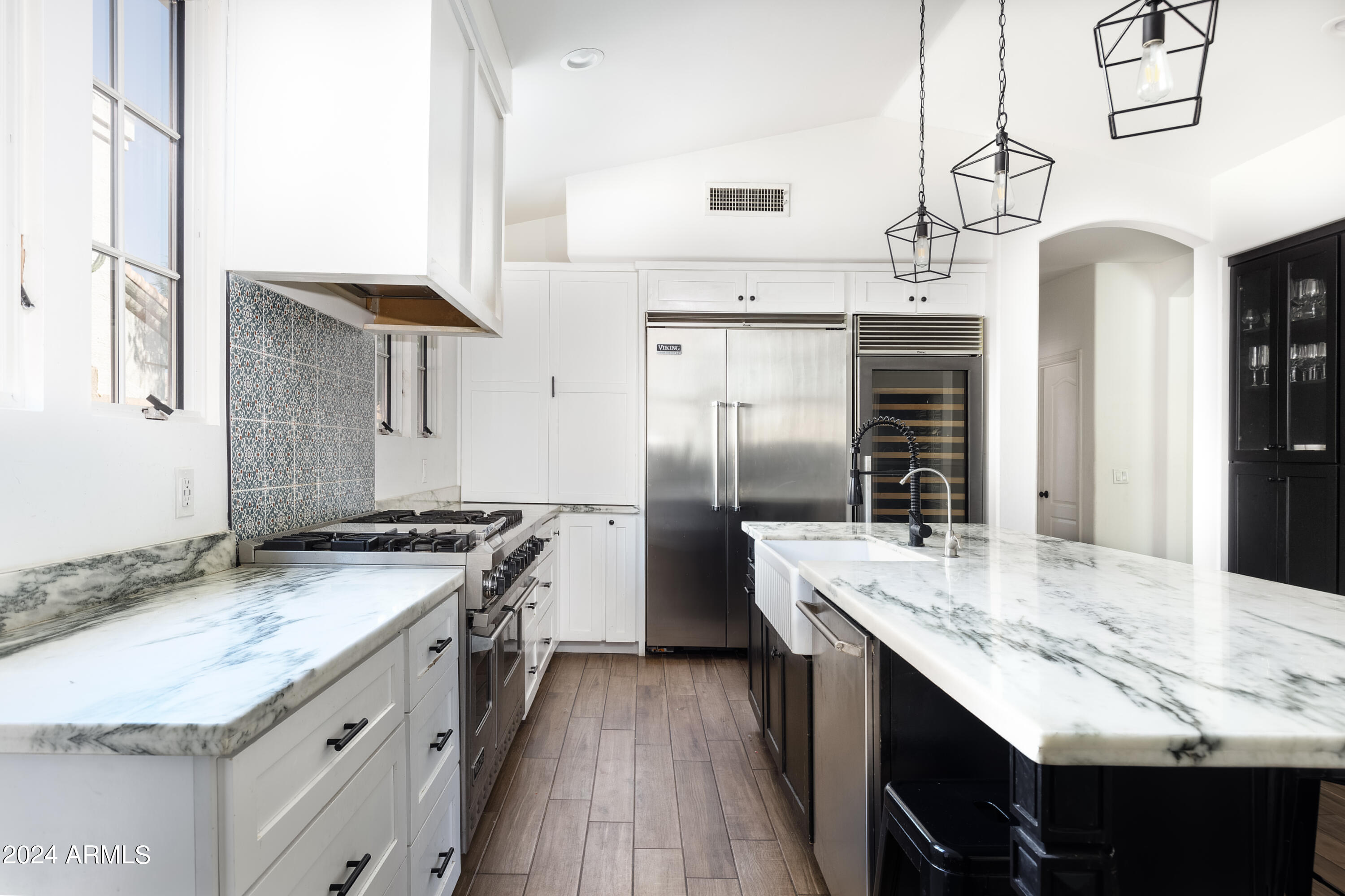 2134 East Victor Road Gilbert, AZ 85296 - Photo 6 of 15 Enjoy your kitchen