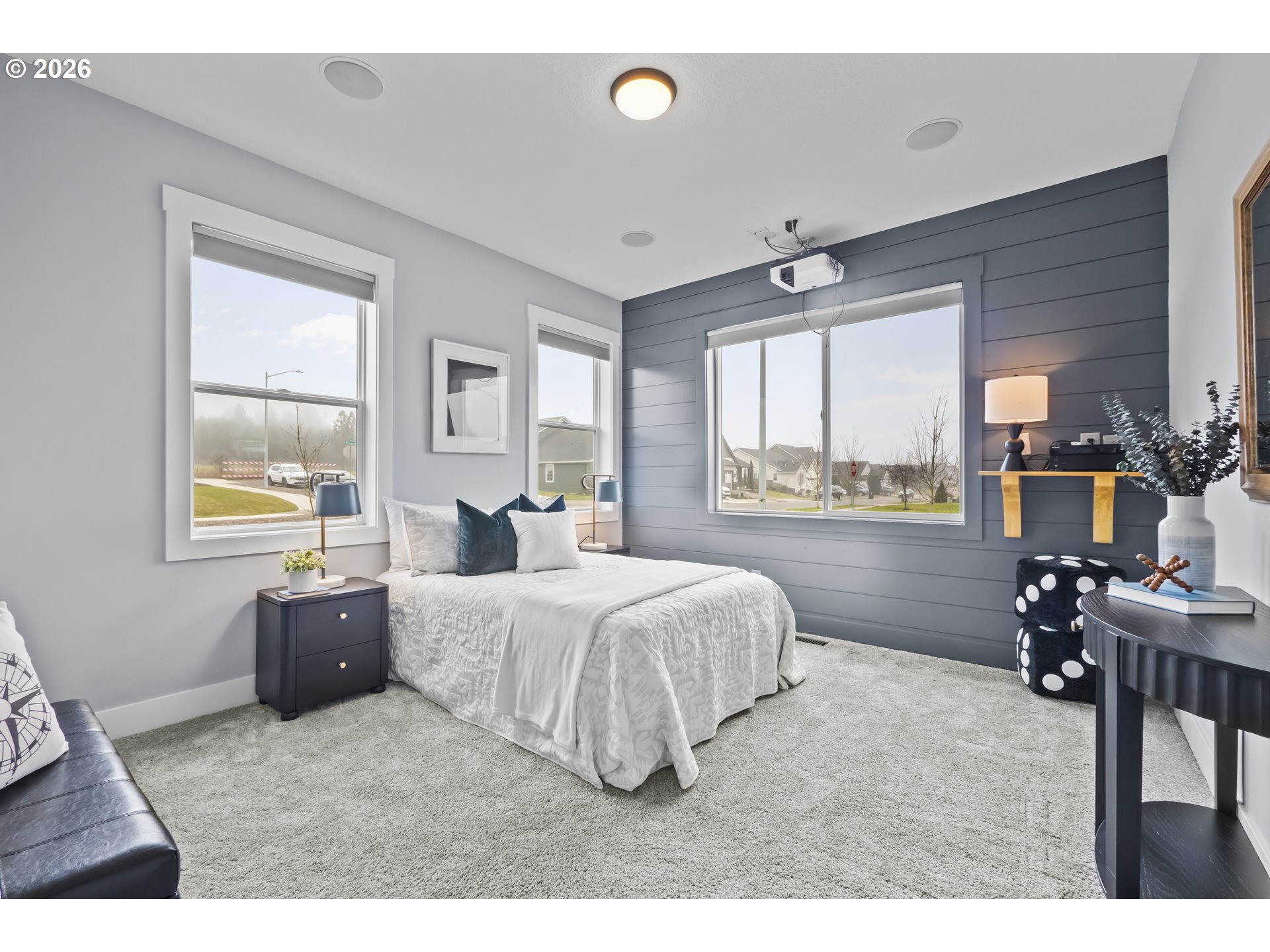819 Riley Drive Northeast Silverton, OR 97381 - Photo 23 of 38 a living room with a bed furniture and next to a window