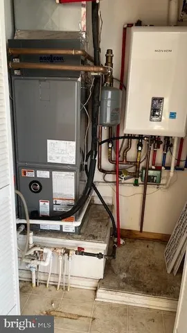 $277,500 | 6205 Riverfront Drive, Palmyra, NJ 08065