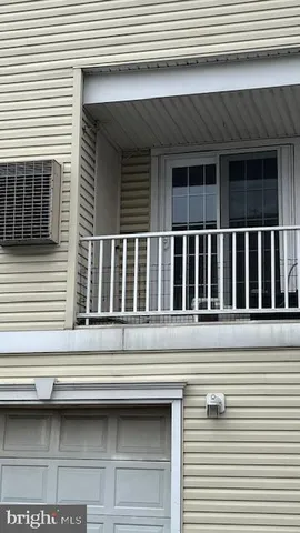 $277,500 | 6205 Riverfront Drive, Palmyra, NJ 08065