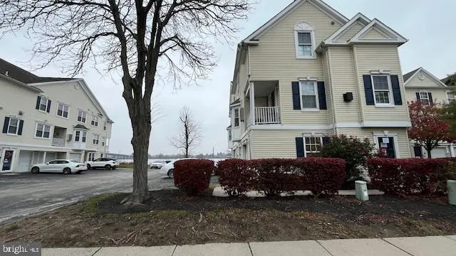 $277,500 | 6205 Riverfront Drive, Palmyra, NJ 08065