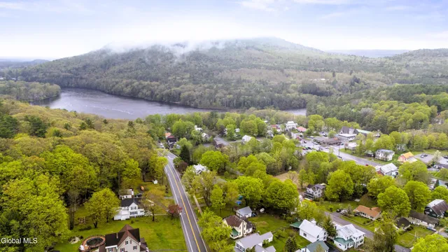 $279,000 | 209 Lake Avenue, Lake Luzerne, NY 12846