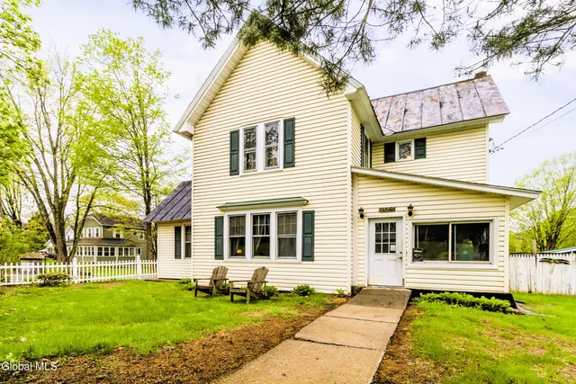 $279,000 | 209 Lake Avenue, Lake Luzerne, NY 12846