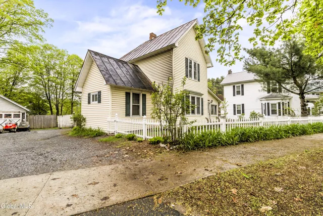 $279,000 | 209 Lake Avenue, Lake Luzerne, NY 12846