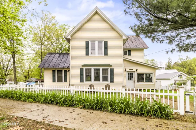 $279,000 | 209 Lake Avenue, Lake Luzerne, NY 12846