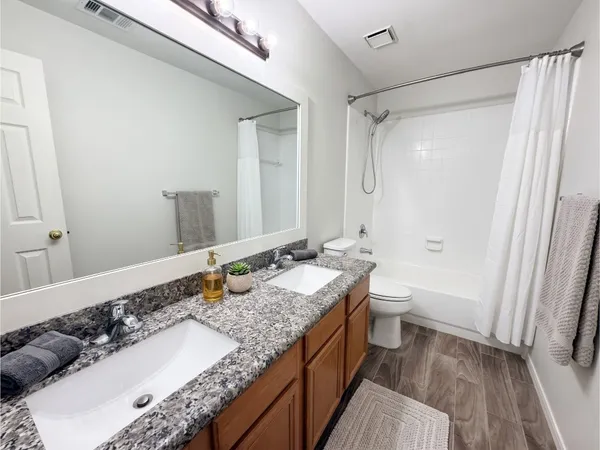 $2,200 | 111 Chandler Court, Sugar Land, TX 77479