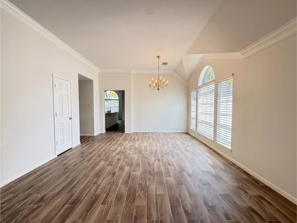 $2,200 | 111 Chandler Court, Sugar Land, TX 77479