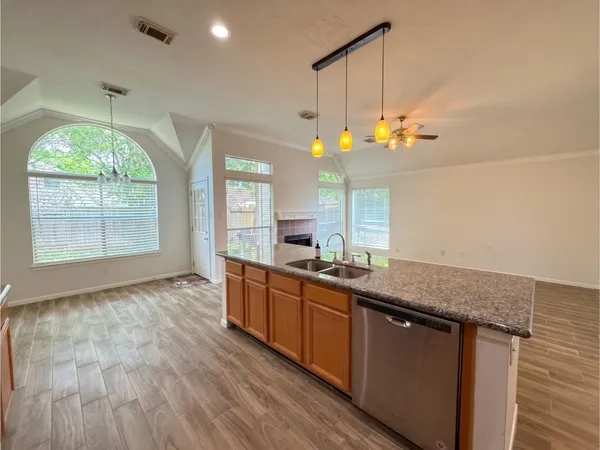 $2,200 | 111 Chandler Court, Sugar Land, TX 77479