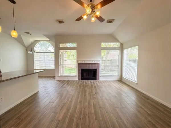 $2,200 | 111 Chandler Court, Sugar Land, TX 77479