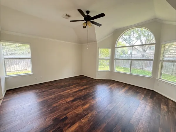 $2,200 | 111 Chandler Court, Sugar Land, TX 77479