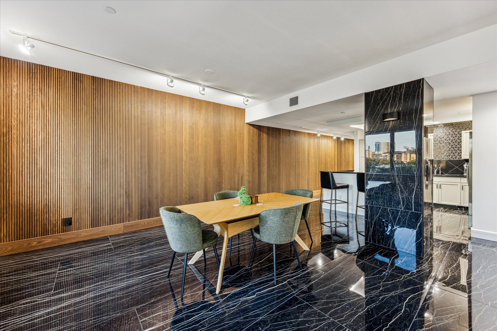 901 West 9th Street, Unit 401A Austin, TX 78703 - Photo 7 of 30