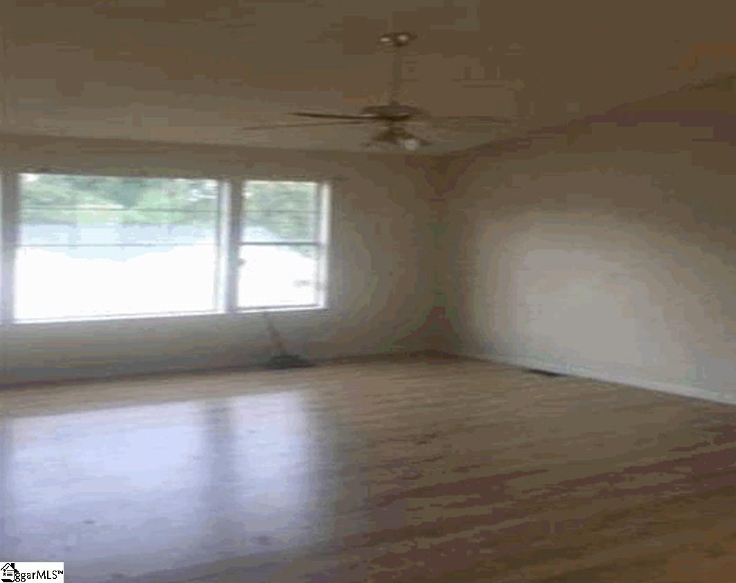 460 Gravley Road Greer, SC 29651 - Photo 2 of 4 Gallery Image 2