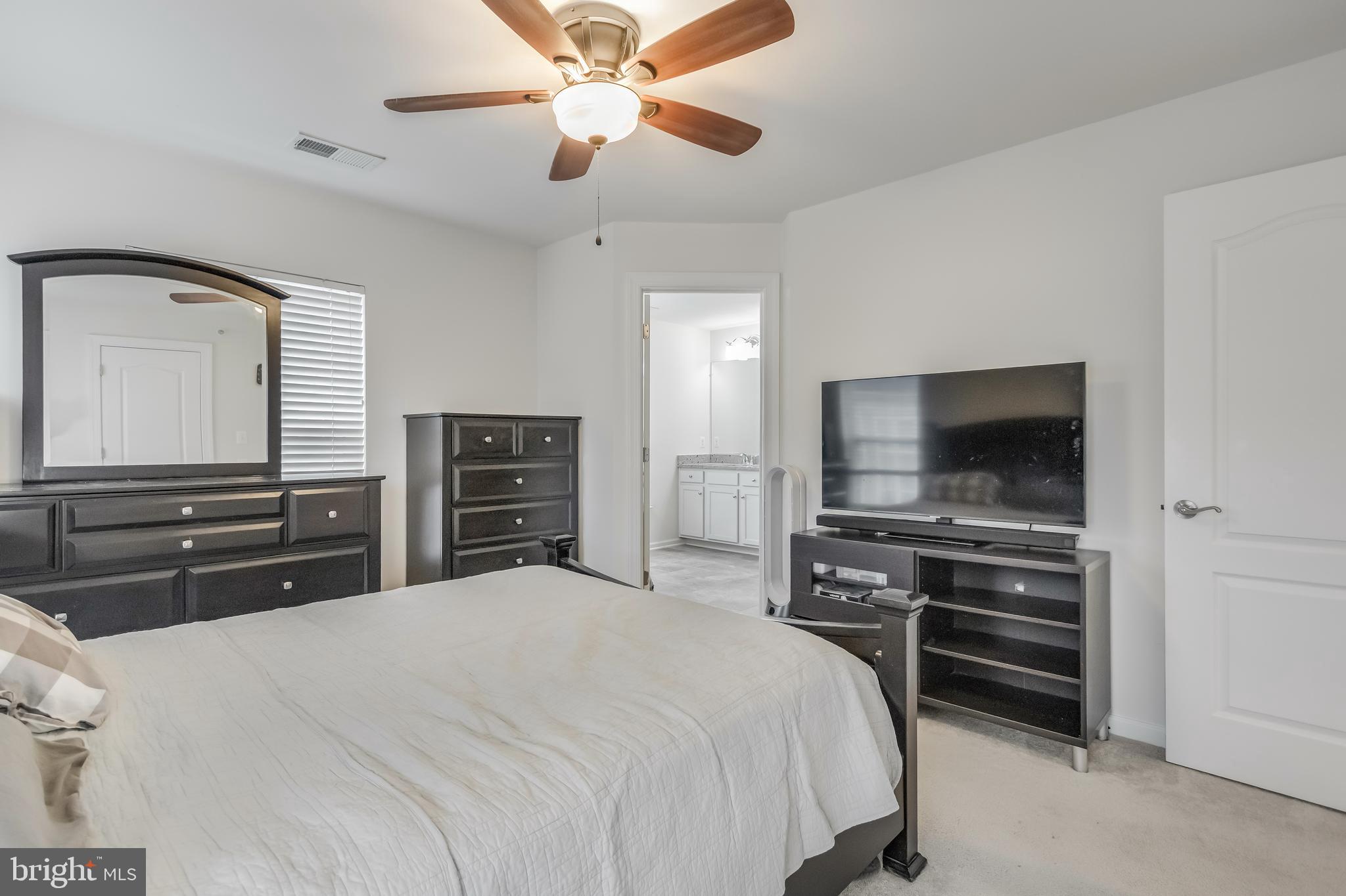 7362 Riding Meadow Way Manassas, VA 20111 - Photo 13 of 27