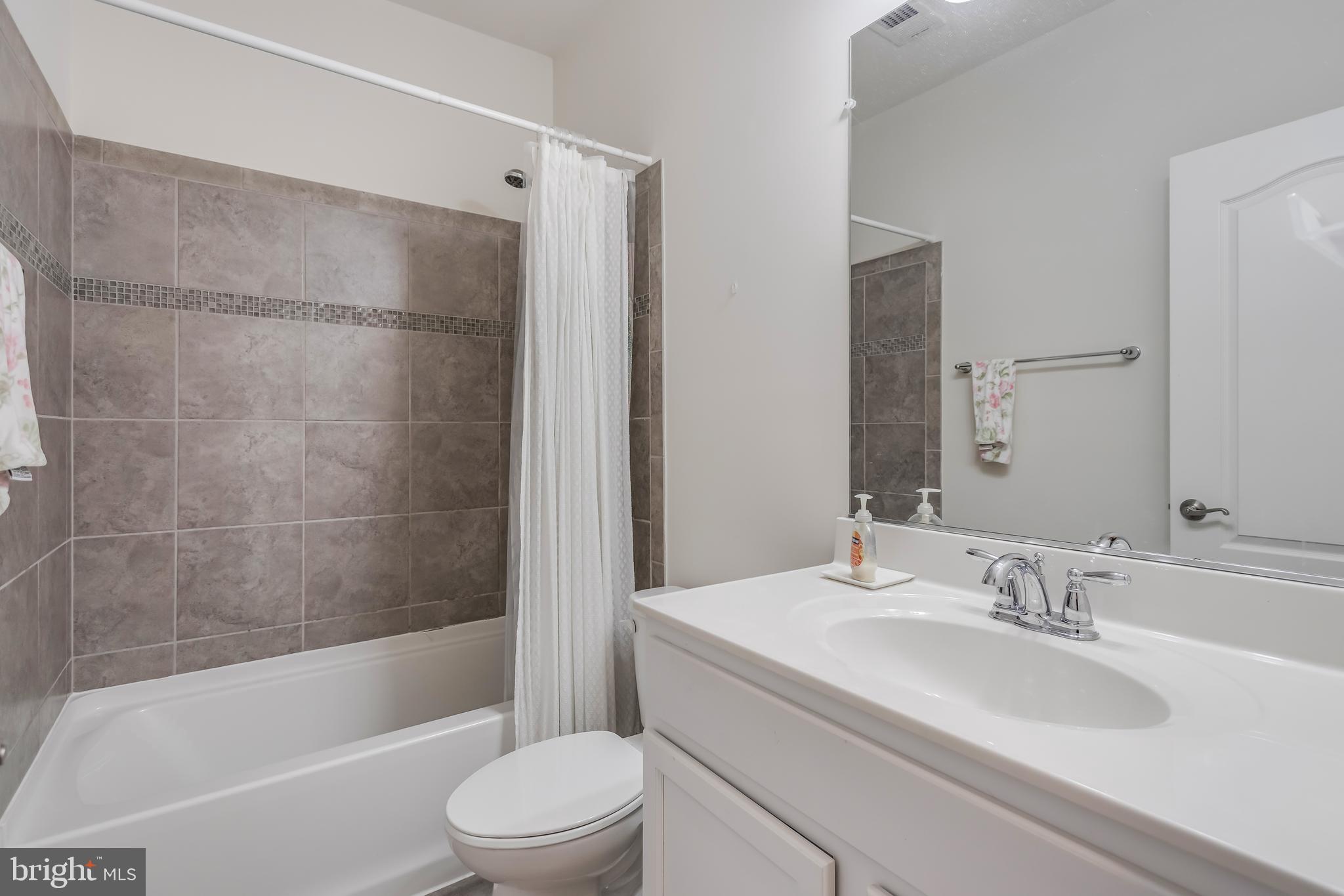 7362 Riding Meadow Way Manassas, VA 20111 - Photo 20 of 27