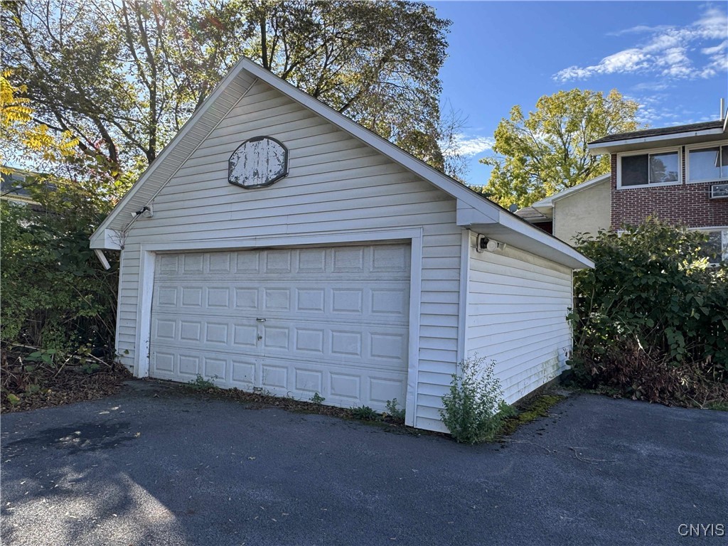 1425 Oneida Street Utica, NY 13501 - Photo 3 of 20