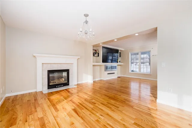 $299,900 | 2082 Brookway Crescent, Ontario, NY 14519