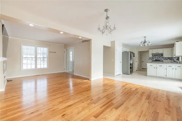 $299,900 | 2082 Brookway Crescent, Ontario, NY 14519