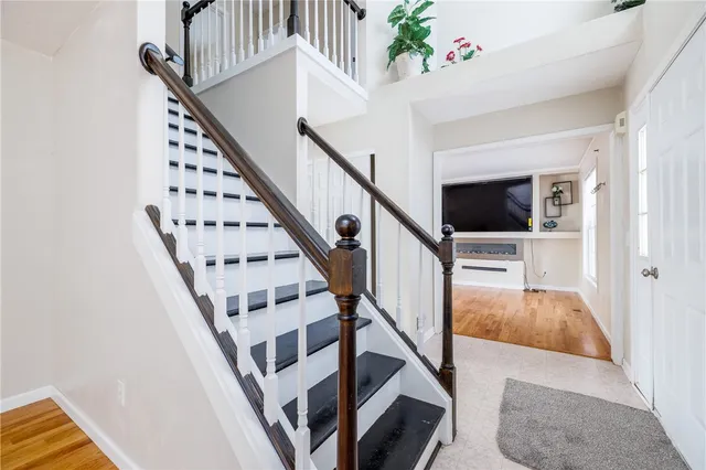 $299,900 | 2082 Brookway Crescent, Ontario, NY 14519