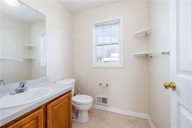 $299,900 | 2082 Brookway Crescent, Ontario, NY 14519