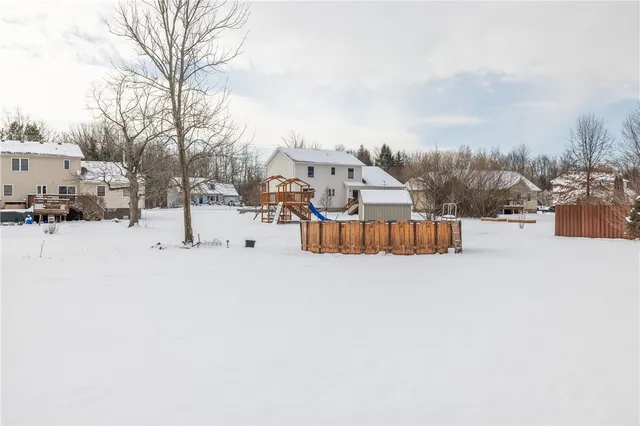 $299,900 | 2082 Brookway Crescent, Ontario, NY 14519