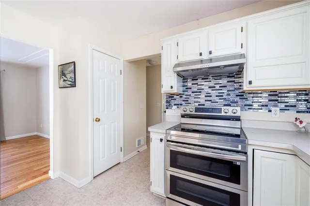 $299,900 | 2082 Brookway Crescent, Ontario, NY 14519