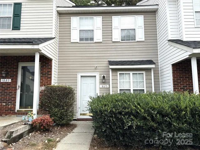 $1,575 | 1825 Birch Heights Court, Charlotte, NC 28213