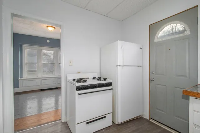 $159,900 | 911 West Vine Street, Kalamazoo, MI 49008