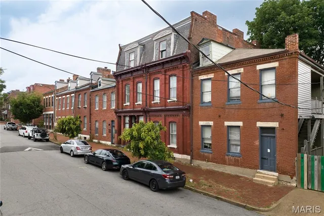 $4,425,000 | 909-923 Geyer Avenue, St. Louis, MO 63104