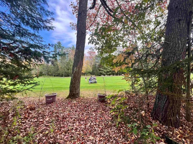 $2,800 | 112 Greensward Drive, Grantham, NH 03753