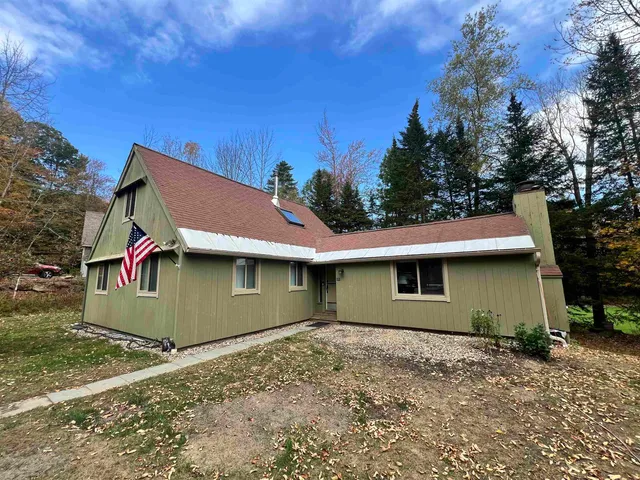 $2,800 | 112 Greensward Drive, Grantham, NH 03753