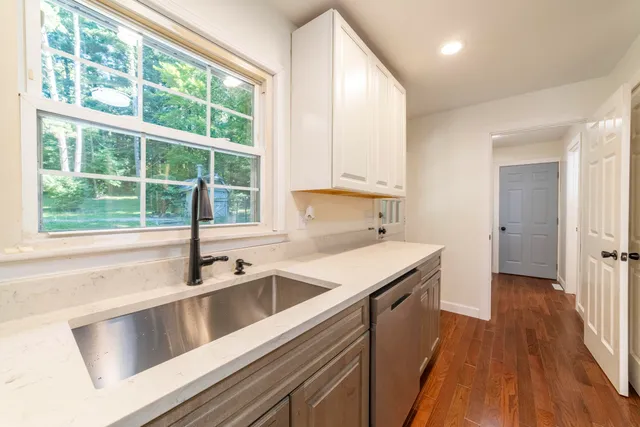 a view of entryway and hall