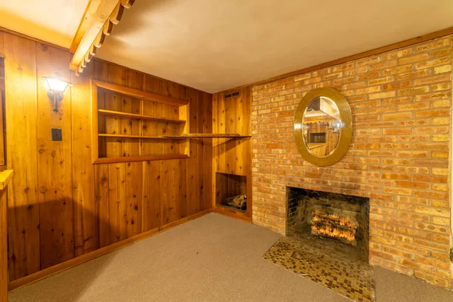 $849,900 | 820 North 350 East, Valparaiso, IN 46383