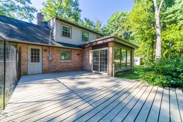 $849,900 | 820 North 350 East, Valparaiso, IN 46383